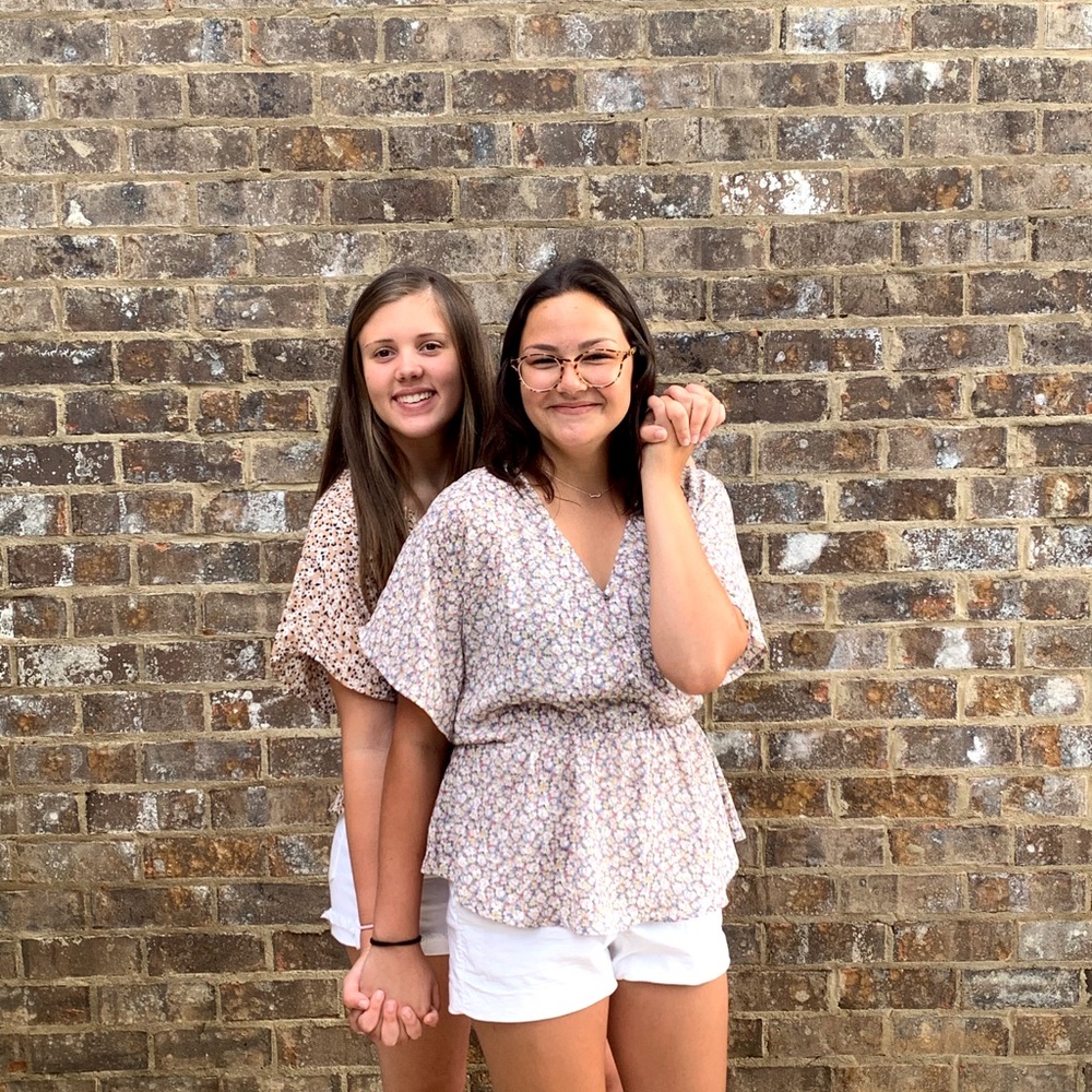 Meet your Posher, Elizabeth